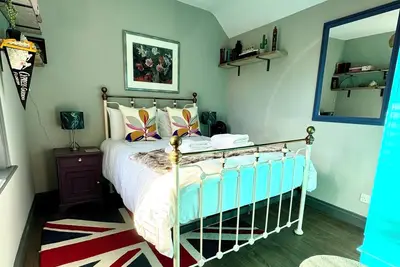 Image de The St George: A Beautiful and Spacious Apartment
