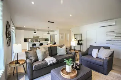 Image de Magnifique condo de luxe situé à Mont-Tremblant. <br>Au coeur du village de St-Jovit