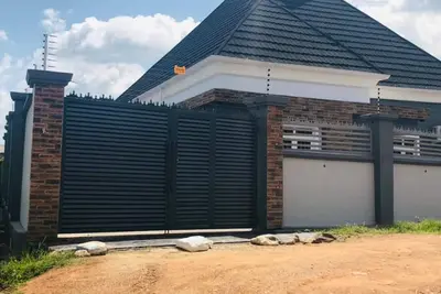 Image de Cozy 2-bedroom house in charming Ibadan with 24/7 Solar Power electricity