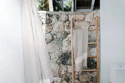 Image de Rote White House - South Villa: surf, sun and fun await!