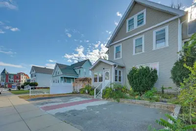 Image de 5 Mi to Td Garden: Quiet Medford Getaway!