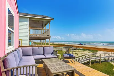 Image de Beachfront Cottage w/ Boardwalk in Freeport