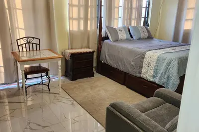 Image de Charming 2-bedroom bed & breakfast in brilliant Nassau with Ac, WiFi