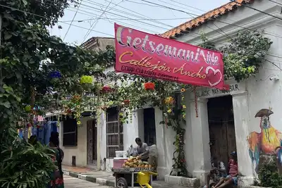 Image de La casita de Mayo is located in Getsemaní, known for its vibrant atmosphere.