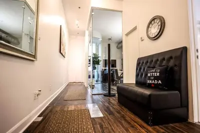 Image de Elegant 3 Bedroom apartment in old port - 201