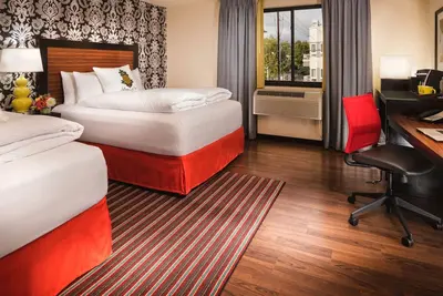 Image de Artistic Room Perfect for Exploring Space Needle & Seattle Center, Pool Access