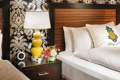 Image de Duet Two Queen at The Maxwell: Pool, Family Room, Steps from Space Needle