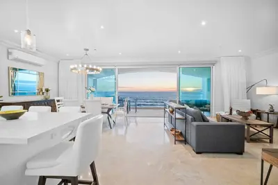 Image de Luxury Ocean Front Modern Condo in Rosarito Bc