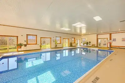 8-Acre Bridgman Oasis: Pool, Hot Tub & Game Room