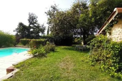 Image de Maison de campagne 'Terre Happy' avec piscine partagée, terrasse privée et Wi-Fi