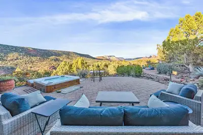 Image de Private Creek Access Red Rock Views From Every Room Jacuzzi