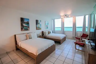 Image de Castle 1133 Ocean view studio, Pool and Beach Access, Free Parking, Gym, Tennis and more!