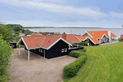 Image de Lovely summer house with sea view