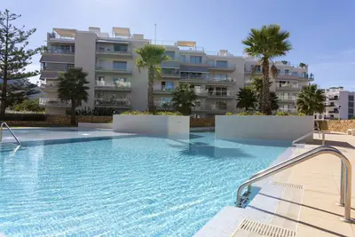 Image de Marina Real Ii, 2 chambres, by Bookindenia