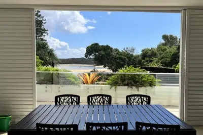 Image de Surfside One Unit 1 - Located directly opposite Currimundi Lake, you won't find a better spot!