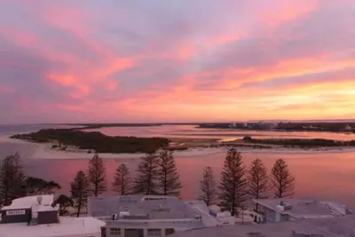 Image de Centrepoint Unit 58 - Spectacular views!