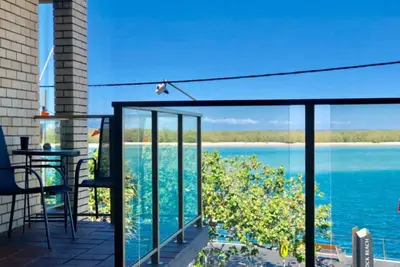 Image de Wirruna Unit 4 - Prime Holiday Spot Across from Bulcock Beach with Stunning Pumicestone Passage View