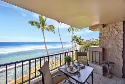 Image de Paki Maui 301 Direct Oceanfront Views Remodeled 2bd Condo