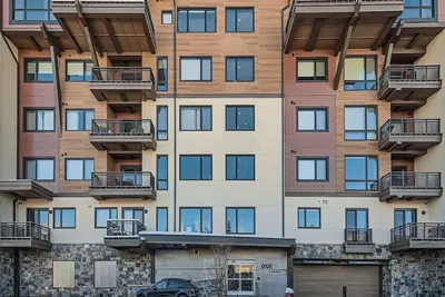 Image de Ski in and out Westin amenities, one bedroom condo with Private Balcony