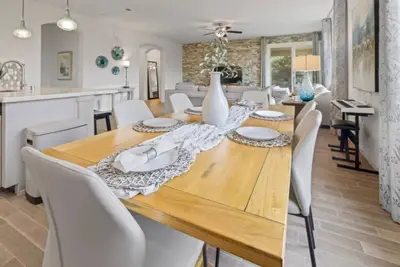 Image de Clean, Lux, cozy Home near Sequoias and Outlet mall/Ag show