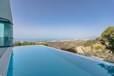 Image de Villa à Marbella avec piscine chauffée privée