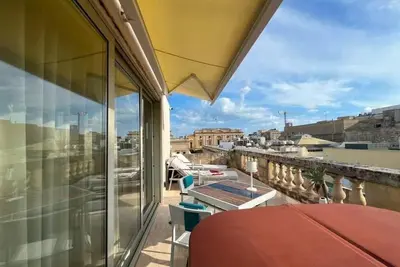 Image de Exclusive Duplex Penthouse with Jacuzzi and Panoramic Views in Valletta