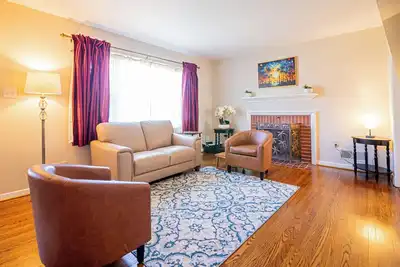 Image de Quiet, Safe Nest-Minutes to Everything