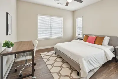 Image de C Creek  5302 I New Construction 2Bd Apt I Gated