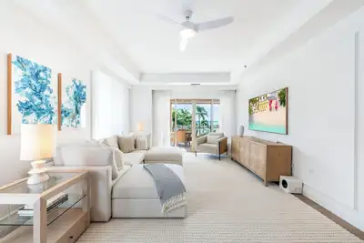 Image de Residence 303, Elegant Oasis Minutes from Seven Mile Beach