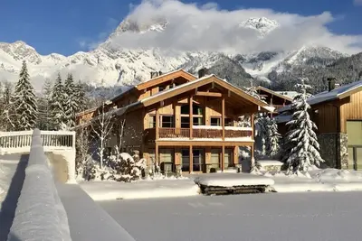 Image de Luxury accommodation and breathtaking nature in perfect alpine harmony