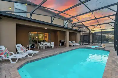 Image de 10mi to Disney + Private Pool! Free Waterpark