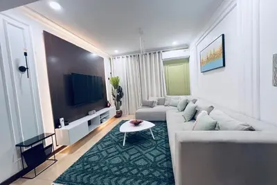 Image de Oasis of serenity/2br flat w standby gen &backyard