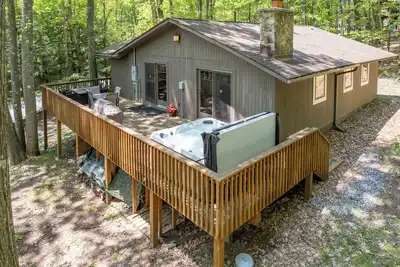 Image de Peaceful Forest Escape w/ Lake Access