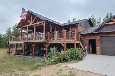 Image de The Land in the Pines-Cabin