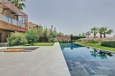 Image de Villa D'Exception En Front De Golf