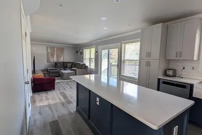 Image de cul-de-sec home 4br 3. 5 Baths Sleeps 7 Jacuzzi tub