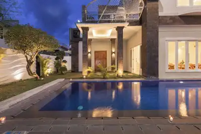 Image de Villa Hk - Featuring wooden and modern furnishings