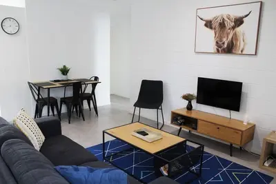 Image de #2 Haven on Hughes 2br Clean Peaceful Close to City