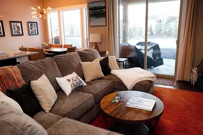 Image de Beautiful, comfortable home in heart of the Winter Park/Fraser Valley