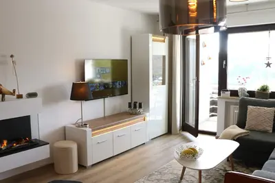 Image de Fewo-BergSeeOase with fireplace, at the Hillebachsee and Hochheide