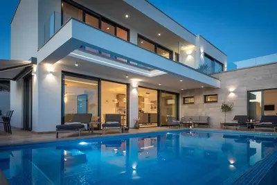 Image de Villa Maxime with Heated Pool