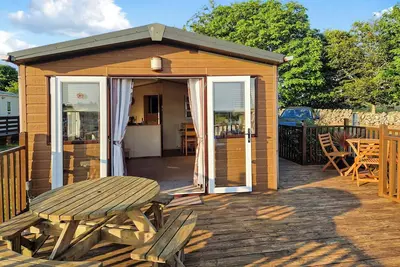 Image de Cascade Mini Lodge - Uk48412