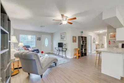 Image de Pet-Friendly Yard: Summerfield Home Near Golf