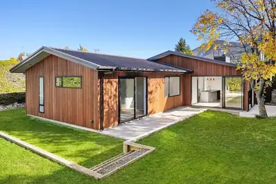 Image de Brand New on Bodkin - Spacious, Private, Central - now with Stoked Hot Tub!