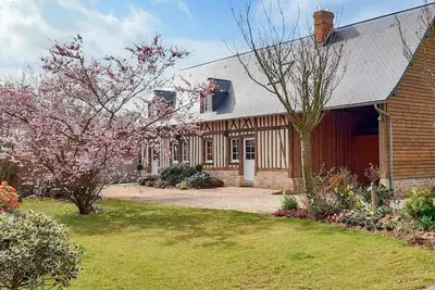 Image de Maison cosy à Bolleville avec WiFi