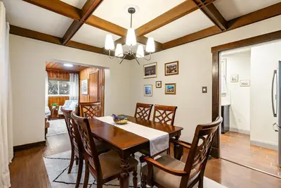 Image de Heritage House in Pittsburgh on Mt Washington - Charming 3br, 2. 5b Sleeps 7+