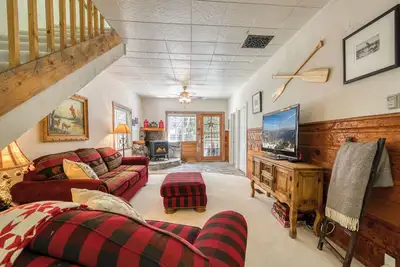 Image de Monthly Lease - Chickadee Cabin by Tahoe Getaways  - West Shore, Pet Friendly!