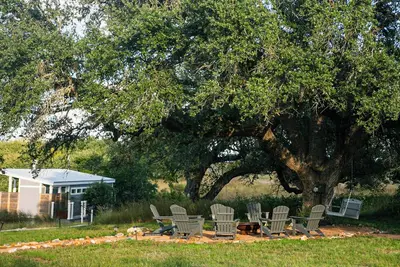 Image de Private cottage with pool & hot tub