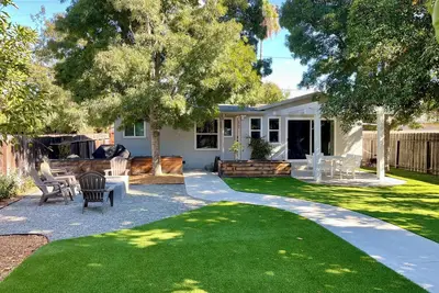 Image de Secluded Hideaway w\/ Fire Pit near Sequoia Np and Downtown in Welcoming Visalia