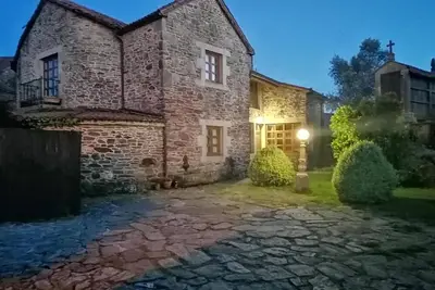 Image de Maison de campagne 'Os Vilares L' avec piscine partagée, jardin privé et Wi-Fi